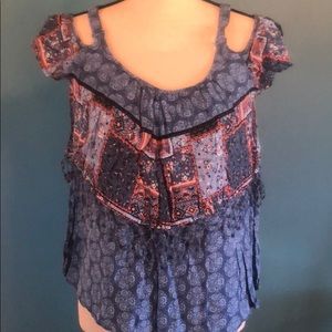 Boho crop top with cold shoulders